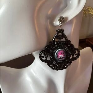 Rare TARINA TARANTINO Hello Kitty Earrings
